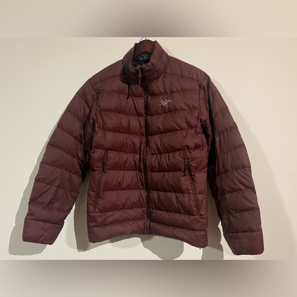 Arcteryx Thorium burgundy puffer jacket size m